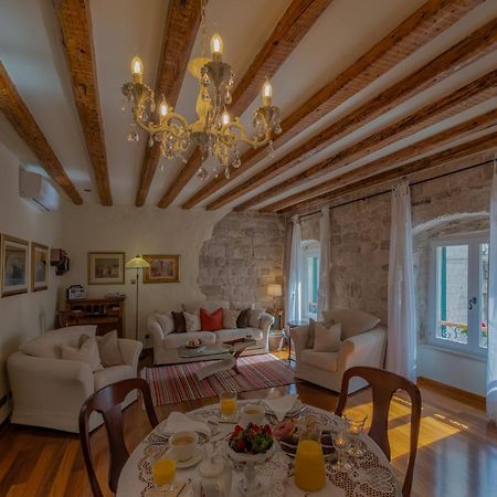 Stone Pearl Heritage Luxury Suite Split Eksteriør bilde